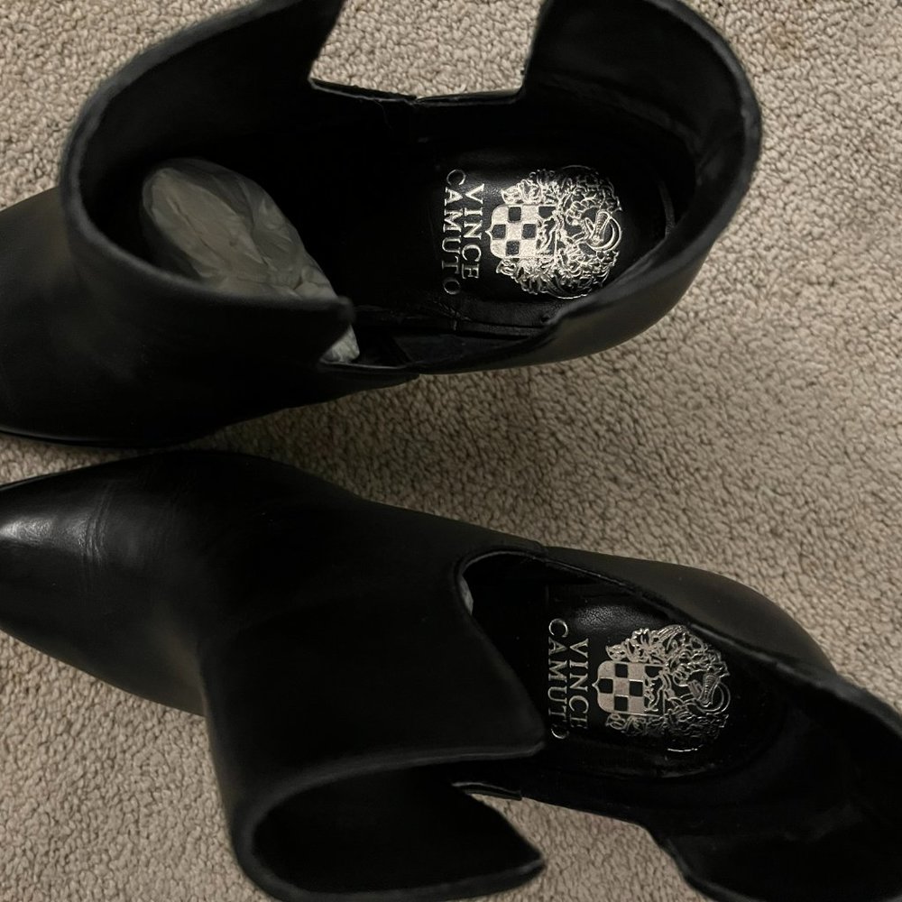 Vince Camuto Leather Size 10 bootie, Black - Picture 7 of 9